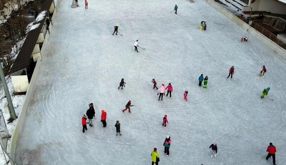 Ice skating under the starry sky