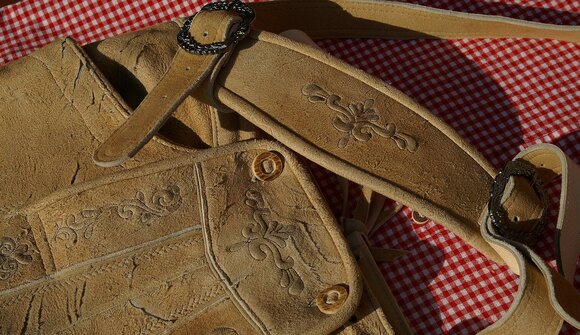 Sarner Lederhosenball