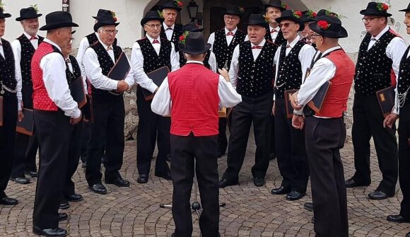 Coro maschile & coro giovanile di Fiè