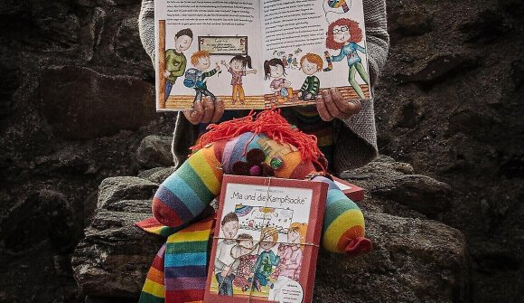 Lana23°° - Children and books