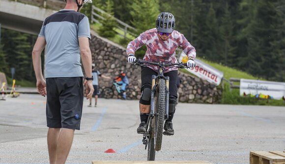 Corso di E-MTB e tour di Re Laurino