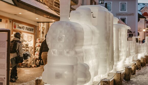 Esposizione di sculture di ghiaccio