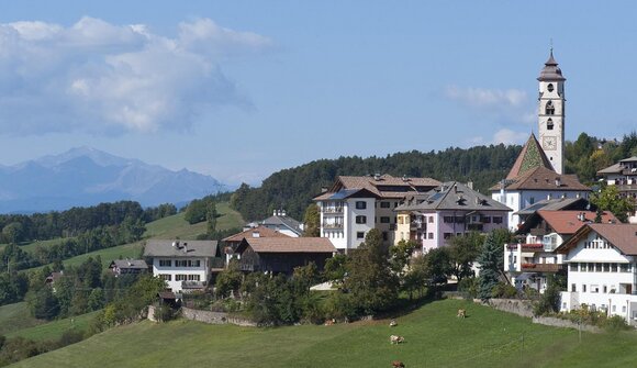 Festa del paese a Nova Ponente