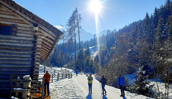 Wanderung: zwischen zwei Bergwelten