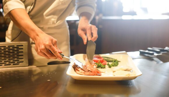 Apericena Wow in "Paradiso"