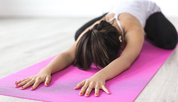 Yoga im Museum
