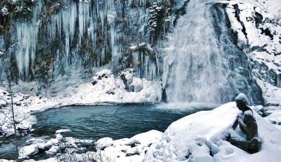 Burg, Naturparkhaus & Wasserfall
