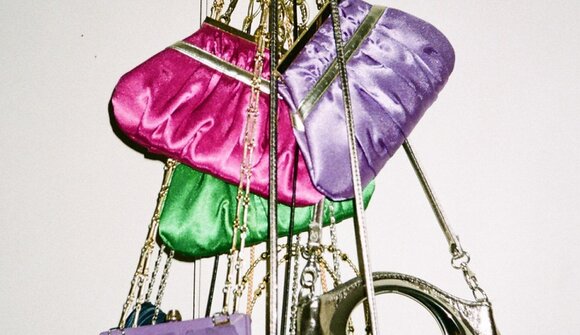 Führung: Don’t shoot, come in!