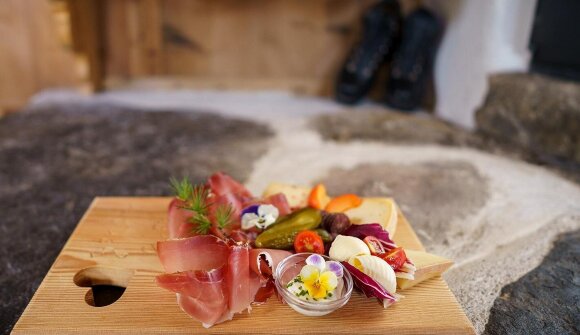 Breakfast at the Berger hut