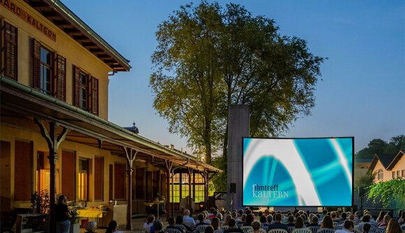 OPEN-AIR-Kino: "Back To Black"