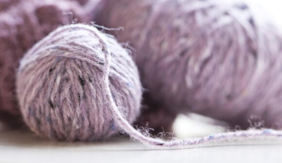 Palline natalizie cucite e ricamate