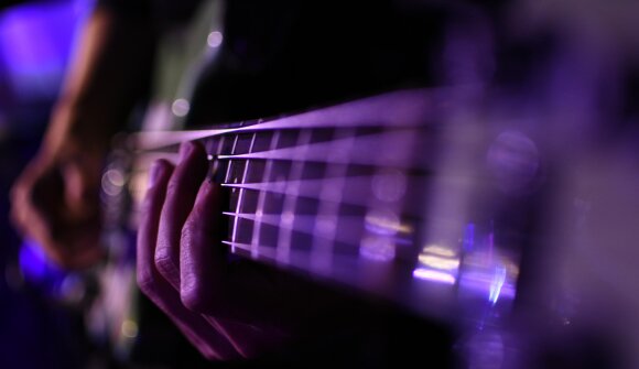 Faltenrock mit Loud (AC/DC Tribute)