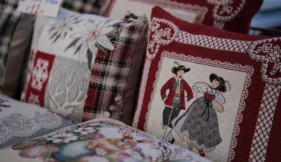 Mercato settimanale a Monguelfo