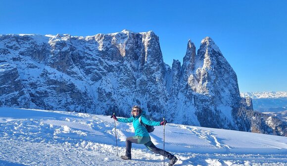 Yoga Walking auf dem Schnee