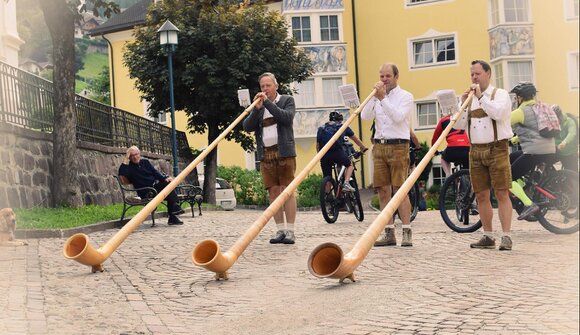 Tradizioni - Corni delle Alpi