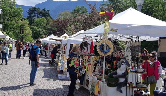 Manuart: arts and crafts market