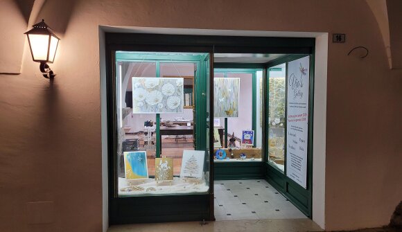 Bring emotions to canvas