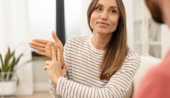 Nonverbale Kommunikation bewusst machen