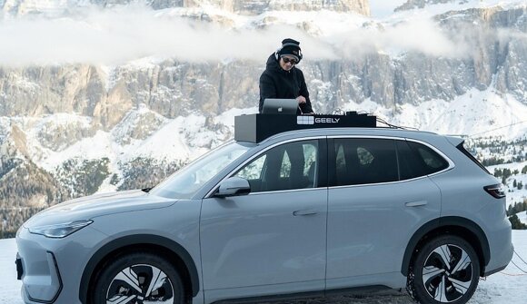 DJ Car Après-Ski at Rifugio Comici