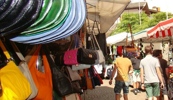 Weekly market in Castelrotto