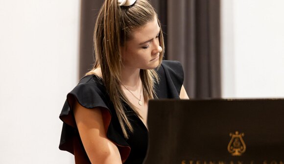 Piano concert with Anja Theiner