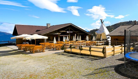 Festival at the alpine hut
