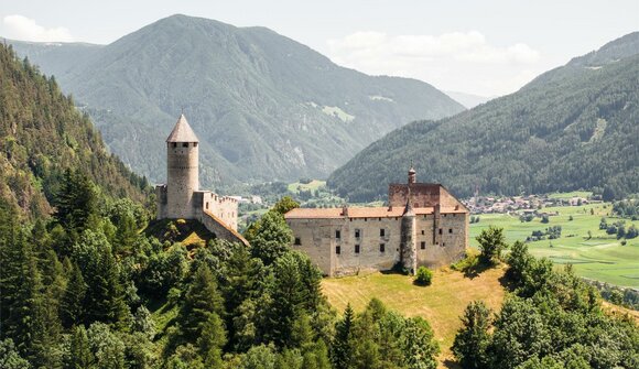 Knight days of Castle Reifenstein