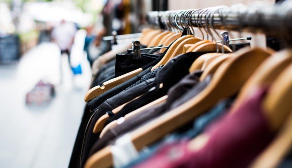 Mercato annuale a Laives