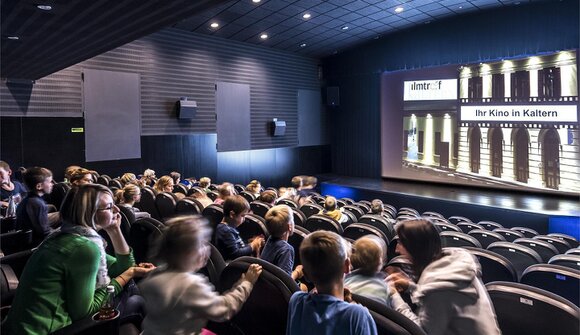 Kino "Anora"
