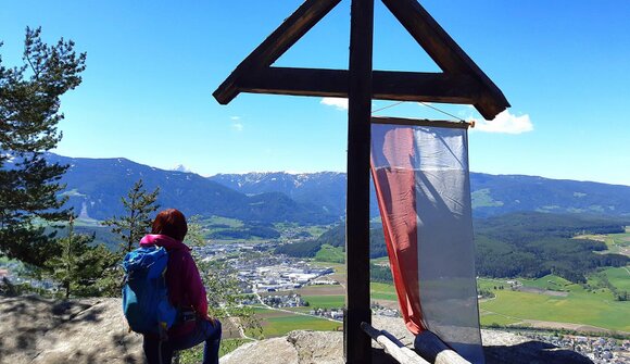 Rundwanderung zum Baum der Liebe