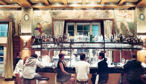 Parkhotel Laurin - Live Piano Music