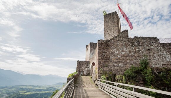 Snoopsfete auf Hocheppan