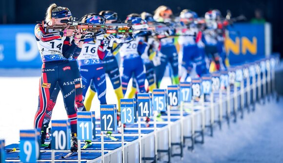 Olympiadi: Biathlon mass start donne