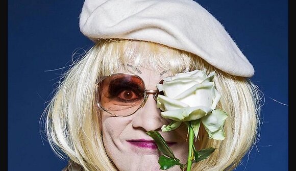 Noch da! 100 Jahr blondes Haar