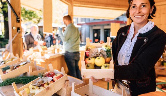 Mercato contadino a Lagundo