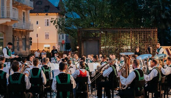 LanaLive - Klang in Bewegung