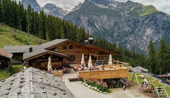 Mountain Fair at the Ladurnerhütte