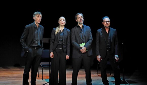 Theateraufführung: "Post von Karlheinz"