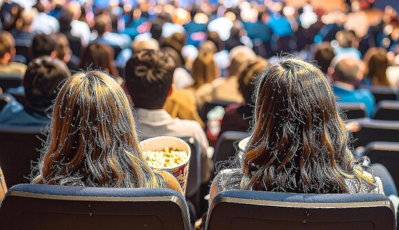 Filmclub "In die Sonne schauen"