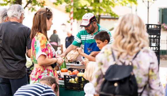 Mercato del contadino a Siusi