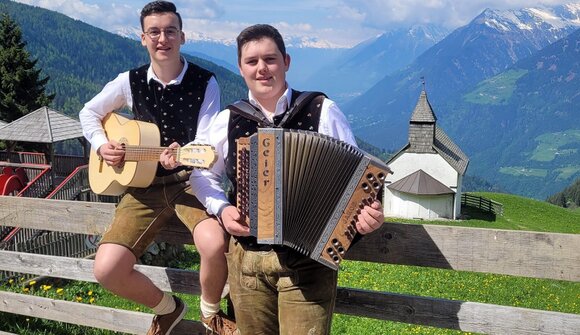 Selvaggina.Vino.Musica - Hannes & Jakob