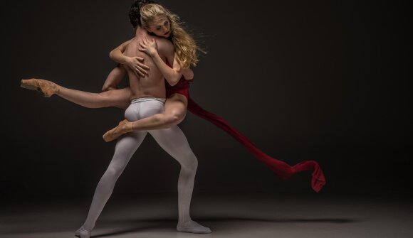 Dance Performance "Into the blue"