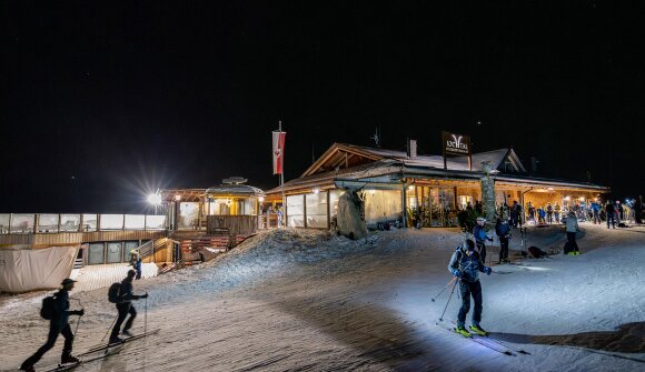 Sci alpinismo in notturna a Valles