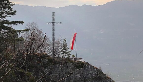 Guided hike: Egna – Kanzelweg path