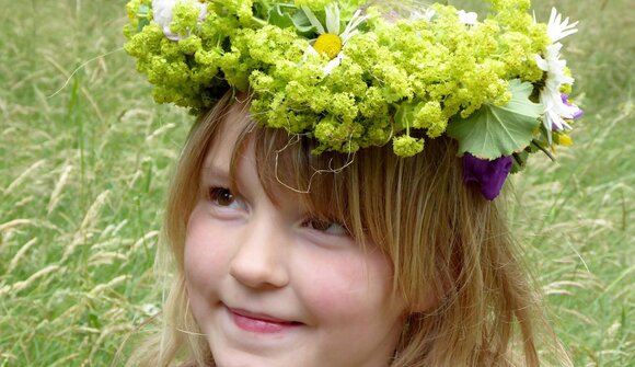 Weave Your Own Herbal Wreaths