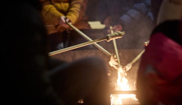 Fiabe e pane cotto sul fuoco