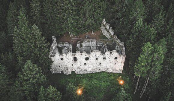 Vista Dolomiti e rovina Altrasen