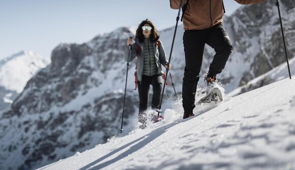 Ciaspolata guidata a Ladurns