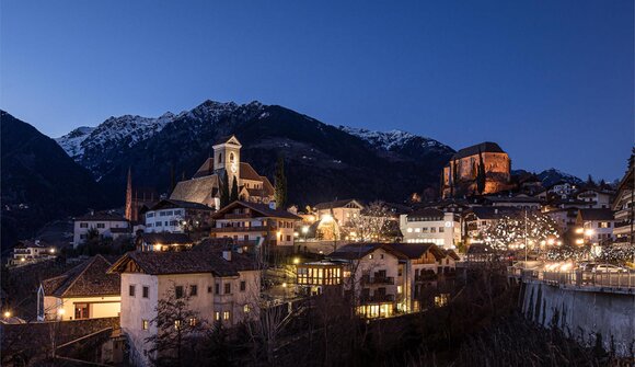 Scena s‘illumina