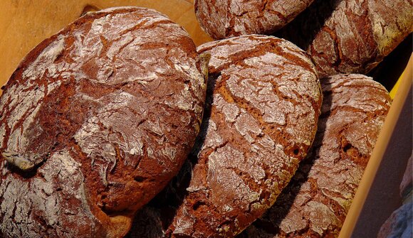 Brotbacken in Hatting